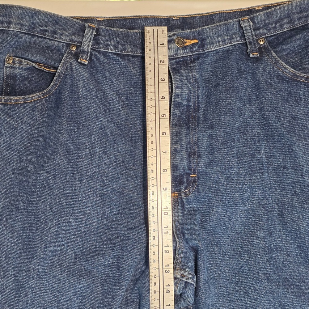 Wrangler Authentics Mens Relaxed Fit Jeans 42x30 Medium Wash Blue Denim 97601DR - Picture 12 of 16